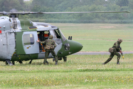 24 - Heroic British troops